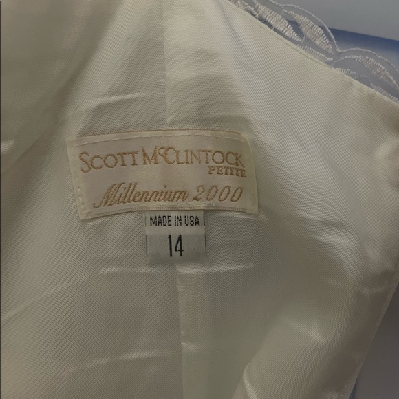 Vintage Inspired Short Bridal Dress - Picture 2 of 3